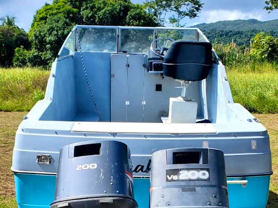 Beautiful Bayliner 340 Cruiser for Amazing Trip in Belize!