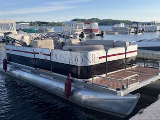 Pontón para tomar el sol de 20 pies en Big Lake, Alaska
