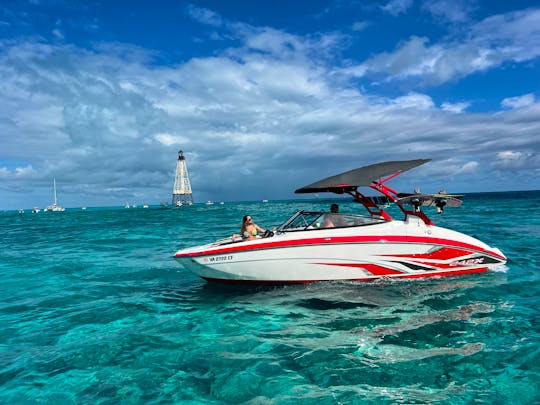 Yamaha 242XE - Top of line entertainment boat for any adventure - Islamorada