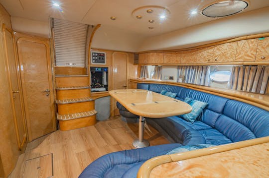 PROFITEZ D'UN YACHT SUNSEEKER DE 53 PIEDS à MIAMI !
