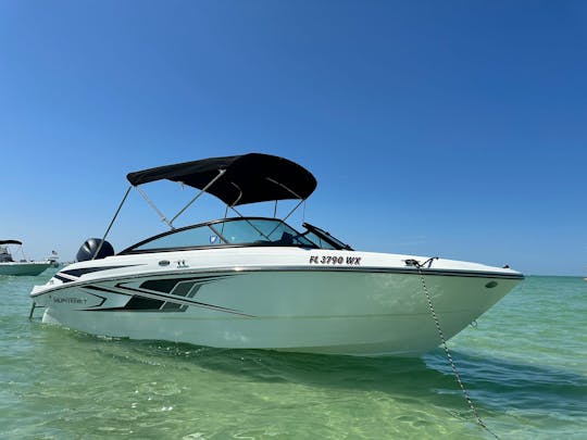 Croisière avec style — Bowrider de 20,5 pieds à louer près de St Pete