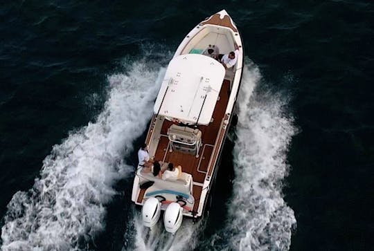 GORGEOUS CENTER CONSOLE BOAT!