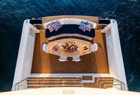 LUXURY MOTOR YACHT - SYDNEY