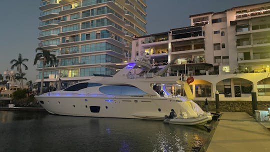 DIVA | Azimut 85 pies MY. De esto se trata el lujo.