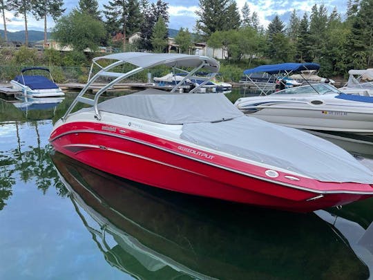 Lake Washington Red Rocket - Fuel & Captain Included!