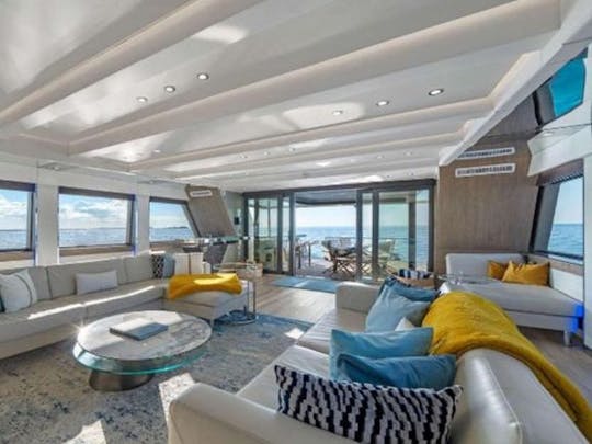 Yacht de luxe Cresent de 110 pieds aux Bahamas