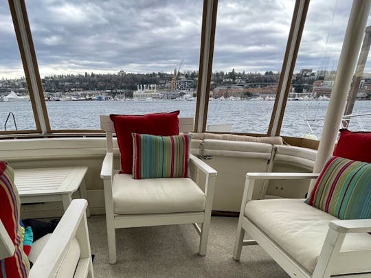 Aft deck - enclosed and heated with sliding vinyl windows