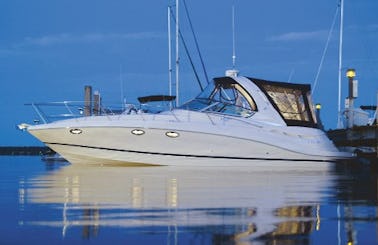 Sail in Style: Fuel & Fun Included on 37' Four Winns 348 Vista Yacht!