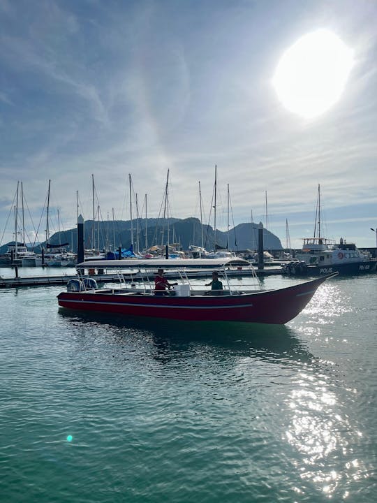 À louer : bateau à moteur Explorer de 34 pieds  