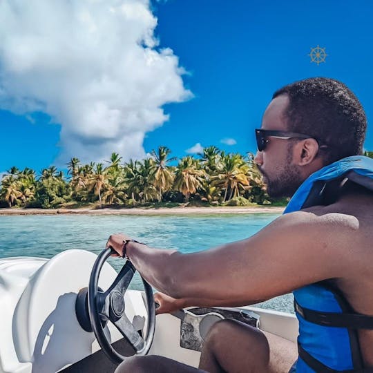 Aventura de lancha e mergulho com snorkel