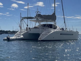 Increíble catamarán Blue Lagoon 42 TPI para un viaje en velero