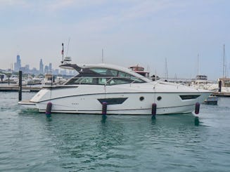 Charter a 40' Luxury Gran Tursimo Yacht for 11 guests w/ Captain in Chicago