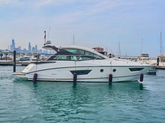 Charter a 40' Luxury Gran Tursimo Yacht for 11 guests w/ Captain in Chicago