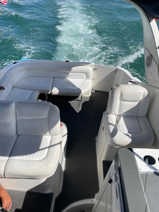 Magnifique yacht Bayliner Mercury de 32 pouces 