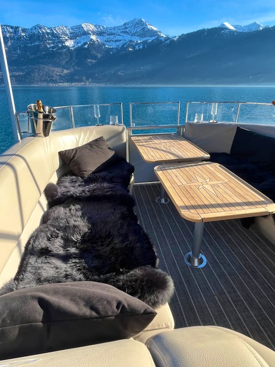 Luxurious pontoon in Interlaken with private captain  (Thun/Interlaken/Jungfrau)