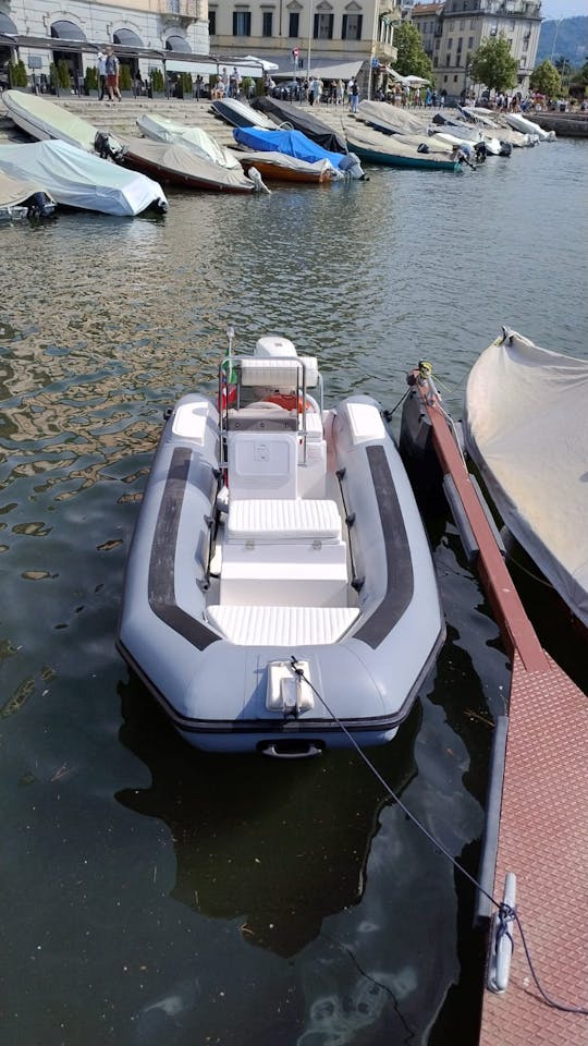 EUROVINIL PACIF 420 - location de bateau sur le lac de Côme - SELF DRIVING 40CV
