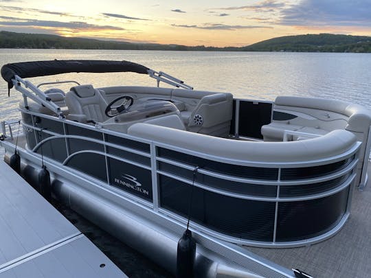 8-person Pontoon Rental on Lamoka / Waneta Lakes