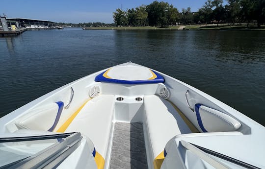 Performance Cruising + Tubing en el lago Houston