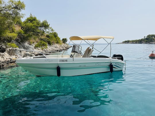 Boat rental on Brac island