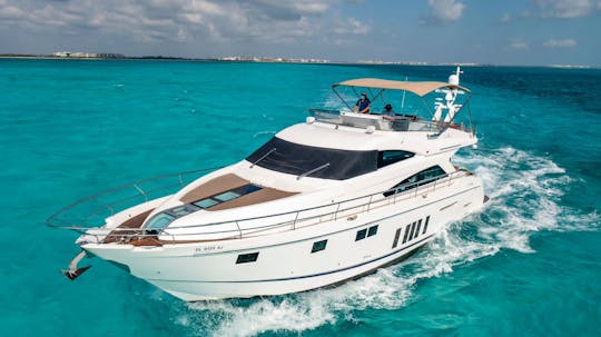 Fairline Squadron 70 ft – Cancun’s Ultimate Luxury Yacht Charter