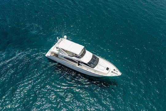 Azimut 70 Vip service in La Paz. Balandra Espíritu Santo