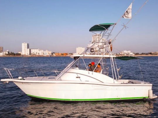 Iate de pesca esportiva Luhrs de 34 pés para até 10 pessoas em Mazatlan