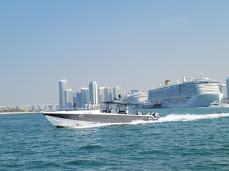 Nouveau yacht 2023 de 45 pieds avec pêche gratuite dans la marina de Dubaï