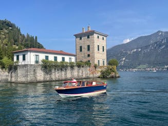 Recorrido por el lago Como en un barco clásico de madera