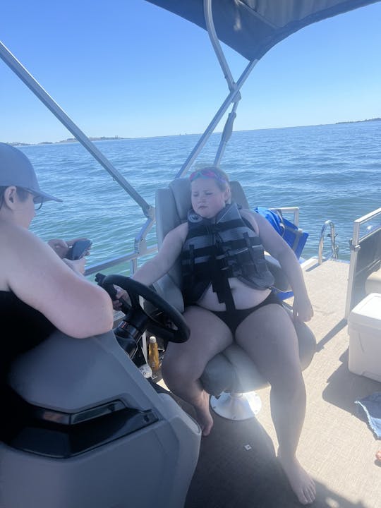 "Family Pontoon Boat Adventures" Lake Tahoe 2024 Sun Tracker 21’ Pontoon