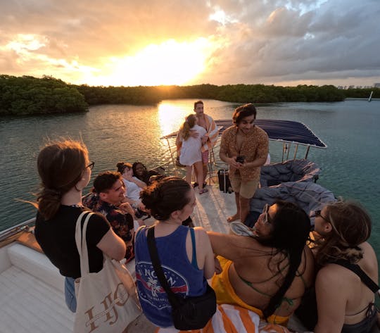 Excursão privada de 6 horas em Isla Mujeres. Churrasco, alimentos frescos e bebidas. Oceano e praia