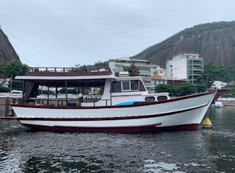 Escora de 40 pés (Partyboat 01) no Rio de Janeiro - Brasil