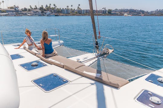 ¡HERMOSA aventura en catamarán de 42 pies en Marina del Rey!