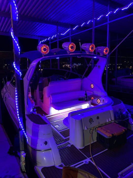 FUN, SUN, DRINKS and relaxation is all thats required on my 32ft Cruiser Yacht!
