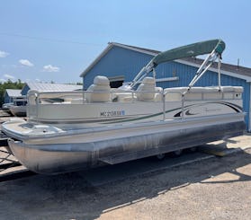 22ft Bennington Tritoon for 14 pax on Glen Lake! Free delivery!