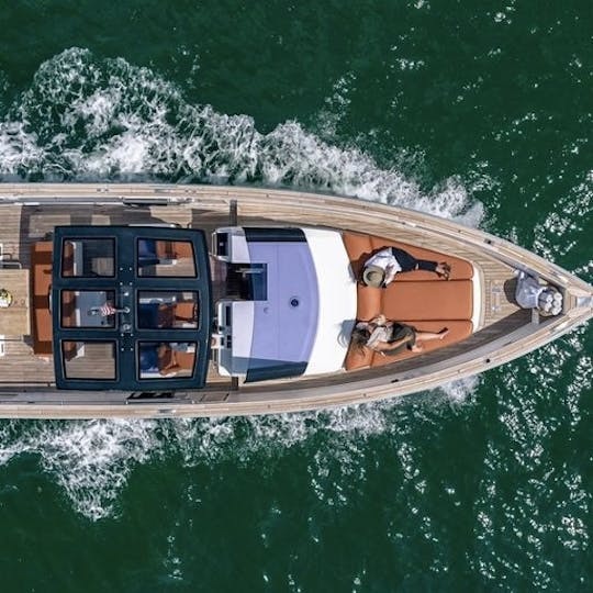 ENJOY MIAMI with 40ft JFORD!!!!