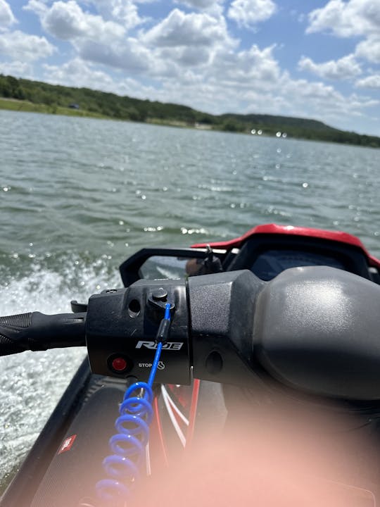 Yamaha Waverunner VX Cruiser Jetskis - Come ride the waves!!