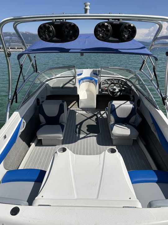 Barco de wakeboard Bayliner de 20 pés