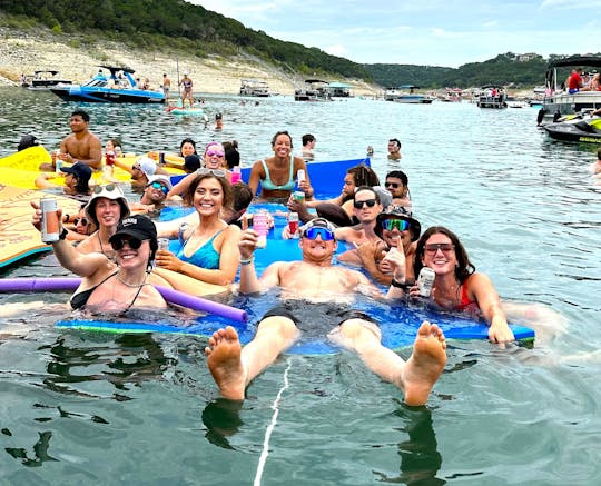 *Tiki* Theme Party Pontoon on Lake Travis