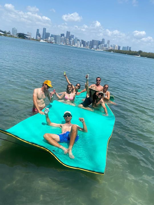 ENJOY MIAMI with 40ft JFORD!!!!