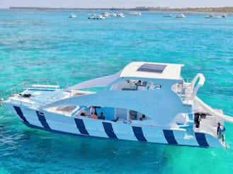 BOOK NOW A LUXURY YACHTING EXPERIENCE IN PUNTA CANA 🥳🏝️🥂☀️