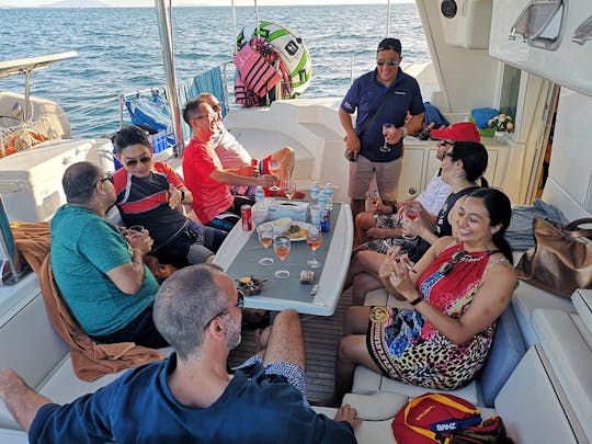 Catamaran à voile élégant Lagoon 440 pour un maximum de 20 personnes