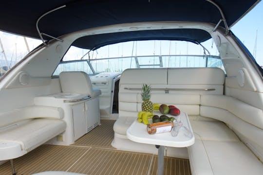 Iate Sea Ray Sundancer 37 para cruzeiro em Corfu