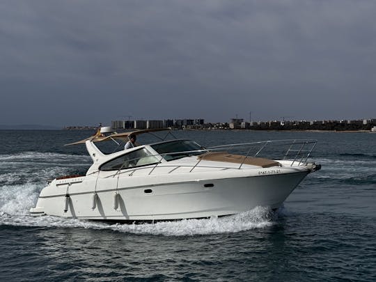 Location de yacht Jeanneau Prestige 34 à Torrevieja