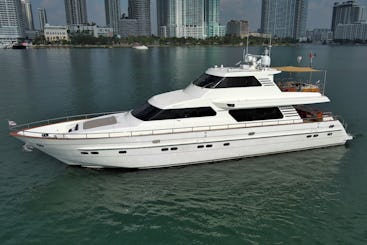 82 Horizon Flybridge in Miami 