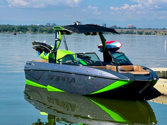 24' SUPRA SL450 Wake/Surfboat available in FT. Collins!