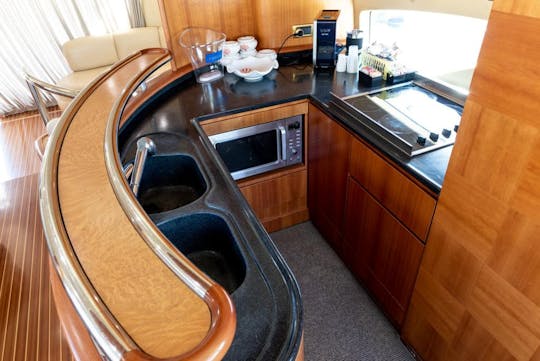 Azimut 62 Fly EVO : élégance, performance et aventure