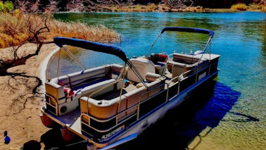 TRI-TOON de 26 pies con fueraborda de 225 CV: barco perfecto para fiestas con Capt.Kenne