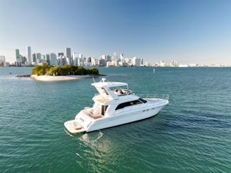 Passeio de iate em Miami Beach!