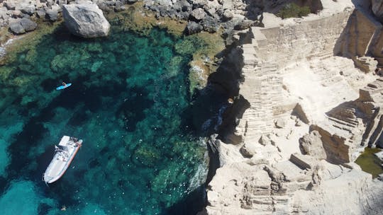 Bateau à moteur privé vers Es Vedra et Atlantis Ibiza au départ de San Antonio (visite de 3 heures)