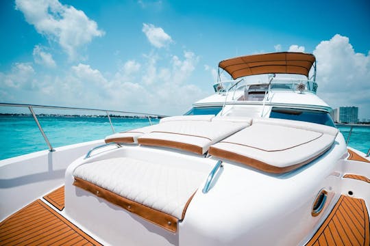 Sea Ray Sedanbridge 50' Visit Isla Mujeres from Cancun